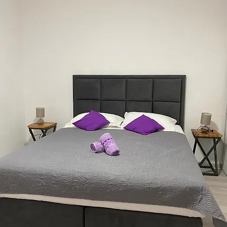 Arbanija 1122a * Trogir