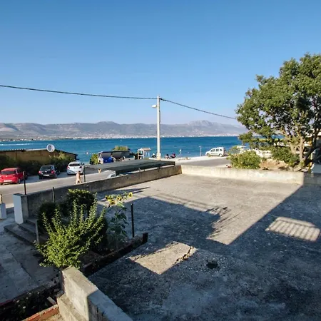 Apartman Arbanija 1122a