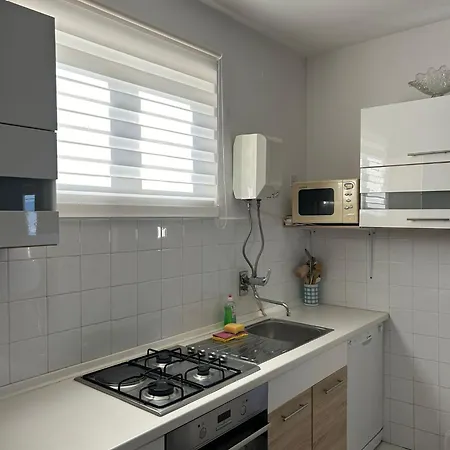 Apartment Arbanija 1122a