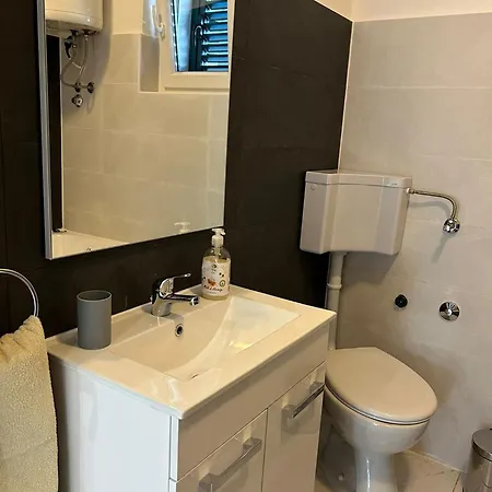 Arbanija 1122a Apartman *