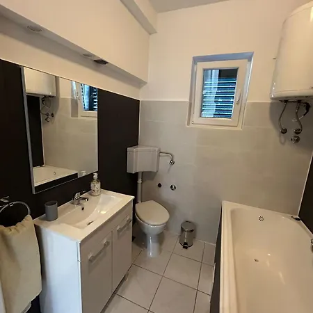 Apartment Arbanija 1122a Trogir