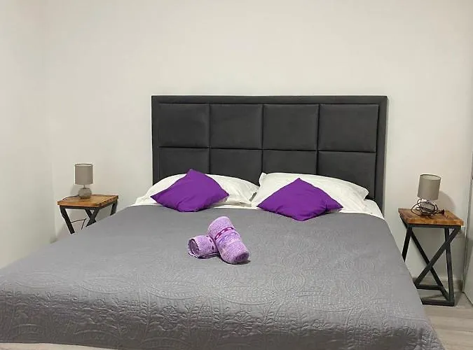 Arbanija 1122a * Trogir