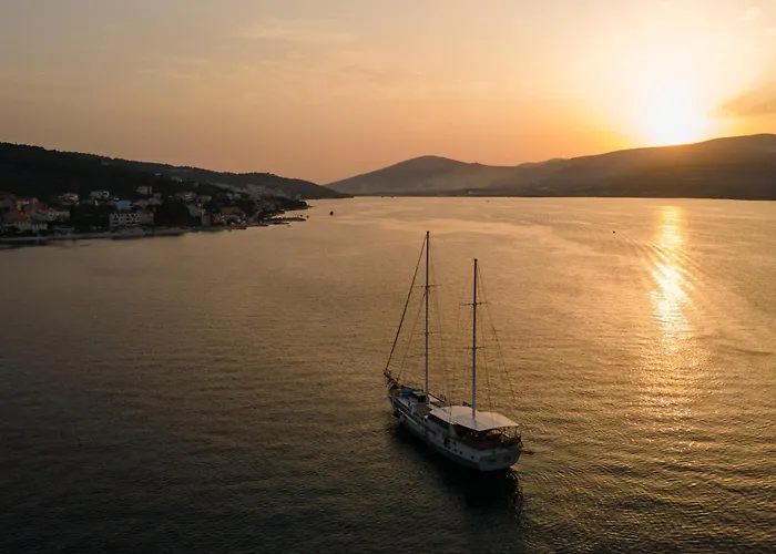 Arbanija 1122a * Trogir